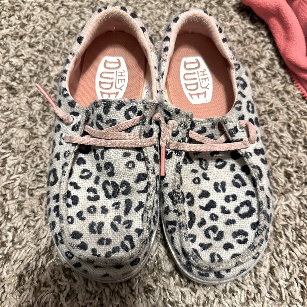 Girls leopard hey dudes